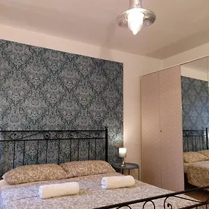 Guest house Two Steps From Rialto, Venice