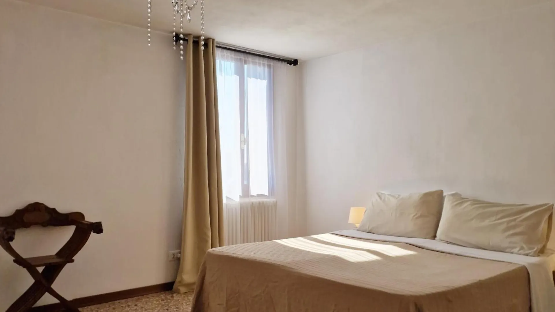 Silk Road Hostel Venice